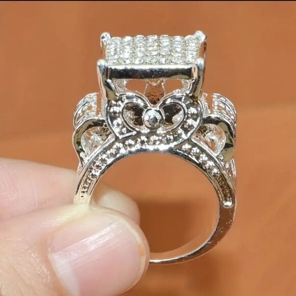 🆕💍Blingy Channel Set Simulated Diamond Wedding Ring -Sz 10 - Picture 6 of 10